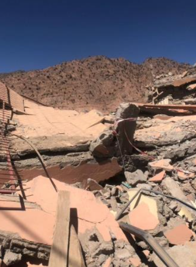 Izorane Monde - Galerie d'images Médiathèques - Aide aux villageois sinistrés (région Marrakech)